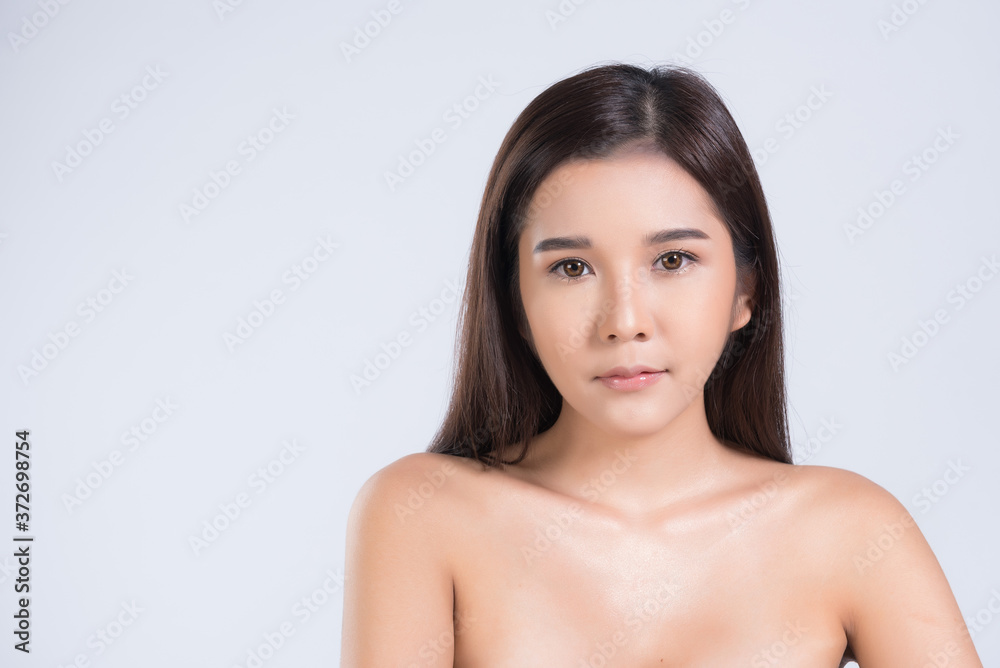 Beautiful spa model girl on white wall, healthy skin woman
Beautiful spa model girl on white wall, healthy skin woman