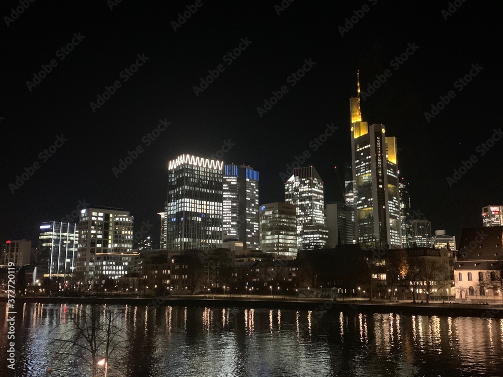 Naklejka premium Frankfurt at night
