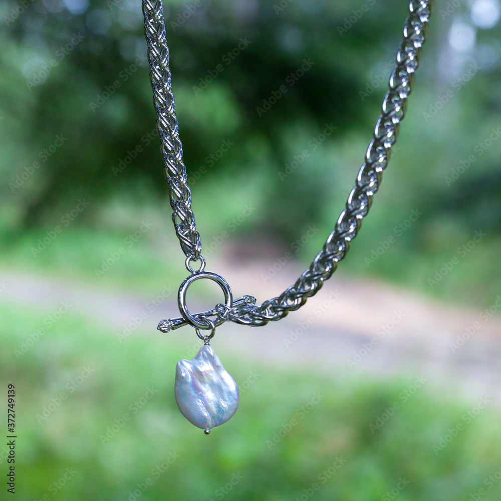 Baroque pearl pendant with silver chain Baroque pearl pendant with silver chain