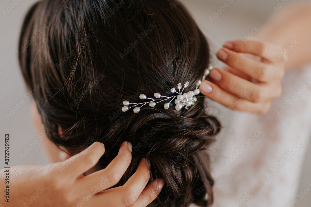 Fototapeta premium La coiffure de la mariée