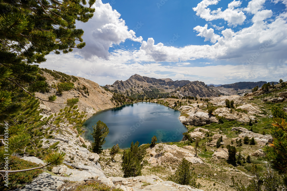 Obraz premium Afternoon view of the beautiful Liberty Lake