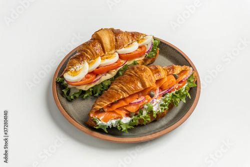 クロワッサンのサンドウィッチ　Croissant ham sandwich with cheese