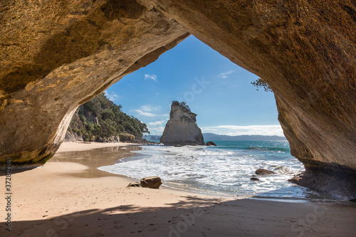 Cathedral Cove - Coromandel - New Zealand © Rodrigo