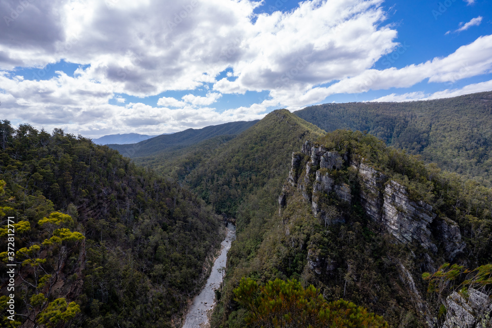 Naklejka premium タスマニアの山から見た景色
