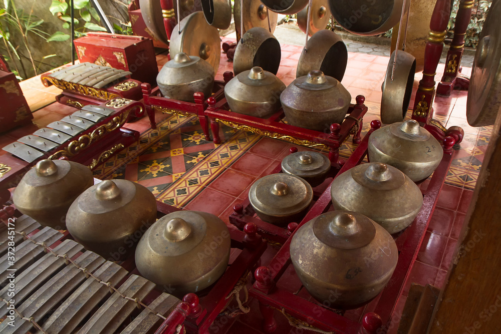 gamelan is traditional javanese and balinese music instuments gamelan is traditional javanese and balinese music instuments