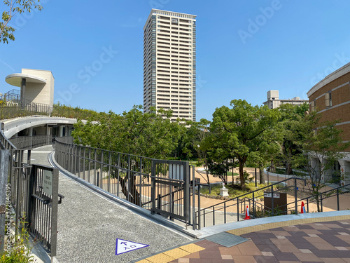 宝塚市立文化芸術センター,宝塚市,文化芸術センター,文化芸術,文化,芸術,宝塚,兵庫県,アート,タカラヅカ,宝塚大劇場,観光地,観光,青空,晴れ,宝塚歌劇,展覧会,イベント,貸館,美術鑑賞,美術,庭園,花,花壇,読書,散歩,文化センター,兵庫,コピースペース,町並み,ギャラリー,ガーデニング,美術館,絵画,宝塚音楽学校,大劇場,晴天,快晴,阪急宝塚,阪急沿線,植物,公園,庭,園芸,名所,展示,施設