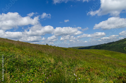 Fototapeta Naklejka Na Ścianę i Meble -  Bieszczady panorama z połoniny 