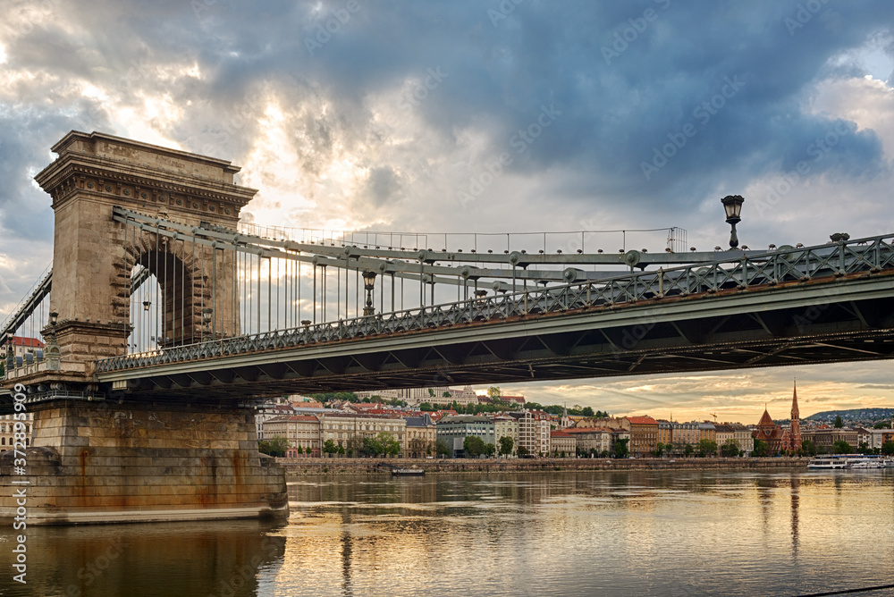 Naklejka premium Chain bridge in Budapest