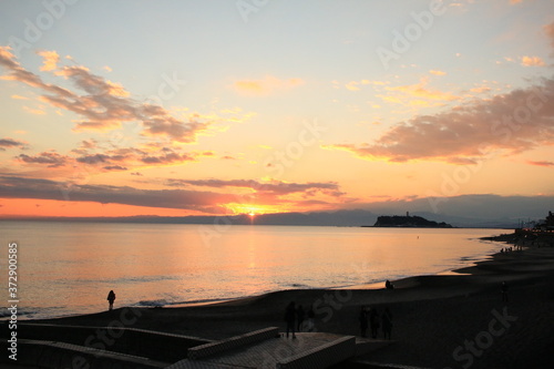 Fototapeta Naklejka Na Ścianę i Meble -  海の夕陽