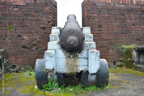 Fotótapéta Old cannon ball defense for war artillery display during Spanish era