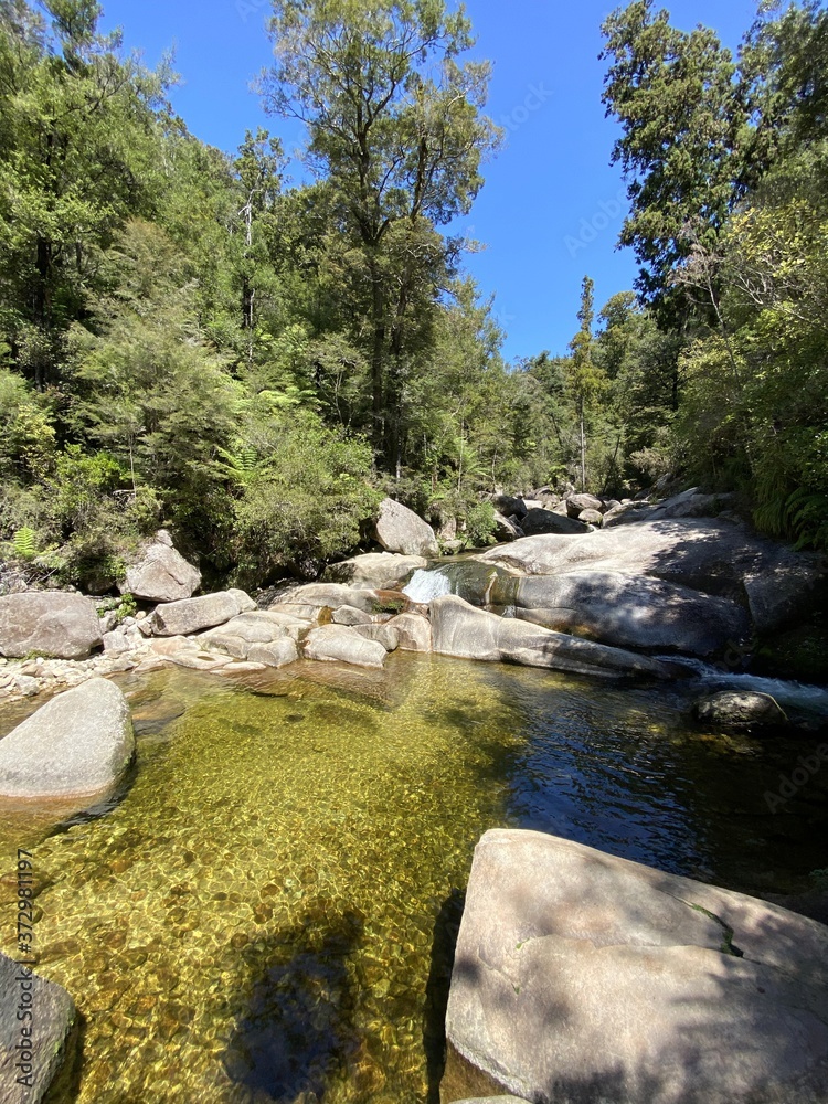 Bassin de Cléopâtre du parc Abel Tasman, Nouvelle Zélande	