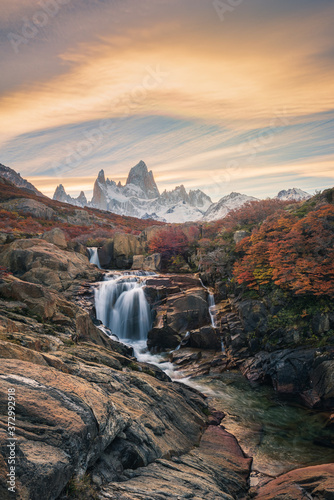 Fototapeta Naklejka Na Ścianę i Meble -  Beautiful mountains and waterfalls, stunning sceneries, popular tourist attractions. The location is in the Glacier National Park, Argentina.