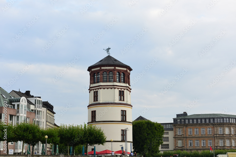 schifffahrtmuseum auf burgplatz in düsseldorfer altstadt