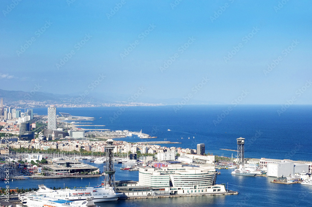 バルセロナ　地中海と港
