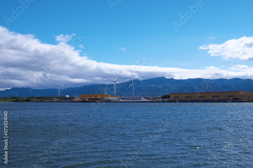 夏の石狩湾新港