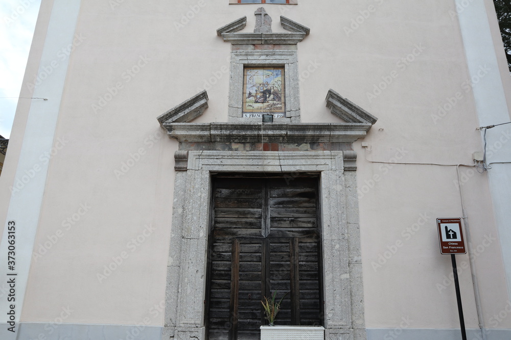 Obraz premium Montefusco - Entrata della Chiesa di San Francesco
