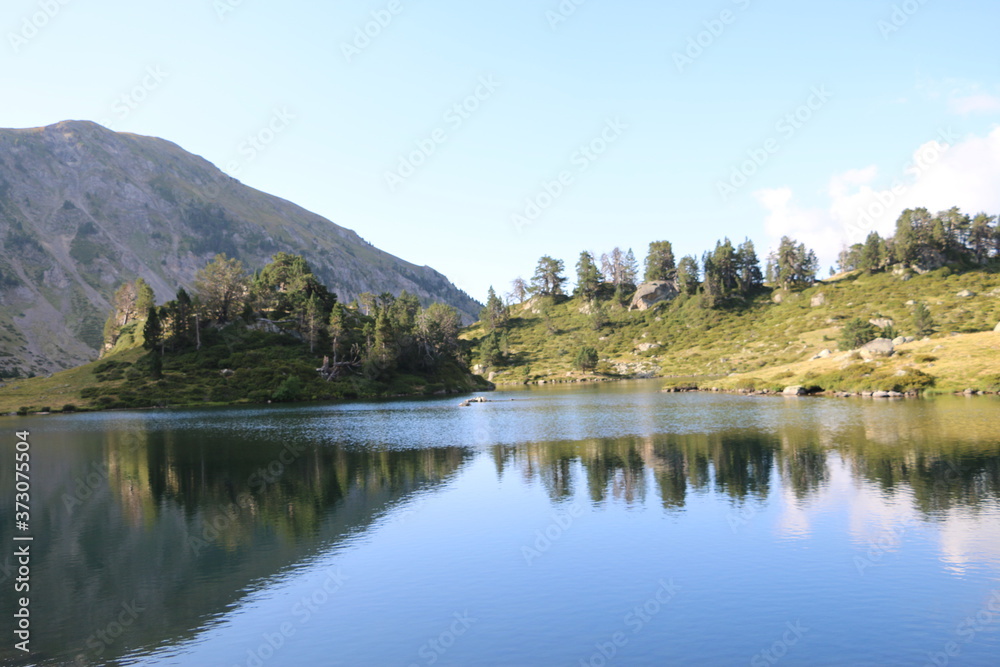 Lac du milieu de Bastan (Hautes Pyrénées)