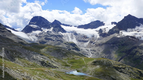 Blick zum Piz Buin und Ochsentaler Gletscher