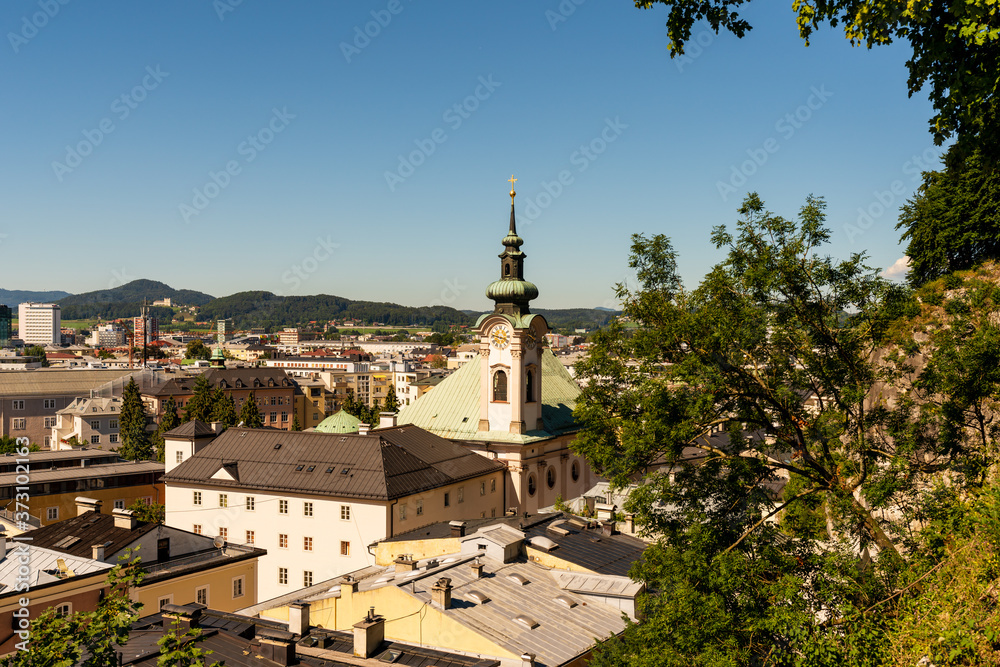 Stadt Salzburg mit St.Sebastiankirche vom Kapuzinerberg