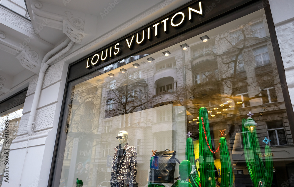 Louis Vuitton dept store in Berlin Stock Photo - Alamy