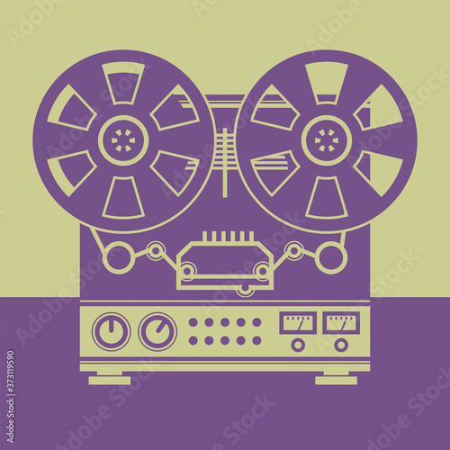 Vintage Hi-Fi analog Stereo reel to reel tape deck player
