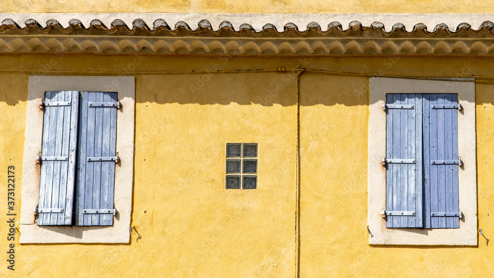 Mediterrane Fenster, Ginestas, Occitanien, Frankreich