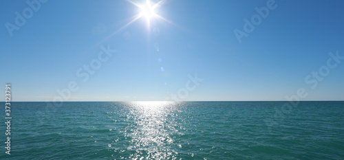 Fototapeta Naklejka Na Ścianę i Meble -  blue sea horizon and blue sky