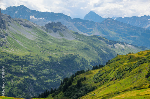 Fototapeta Naklejka Na Ścianę i Meble -  Wonderful spot for vacation in the Swiss Alps - travel photography