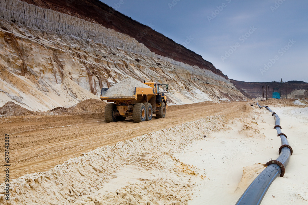Extraction of alluvial and processing of sand in a sand pit Extraction of alluvial and processing of sand in a sand pit