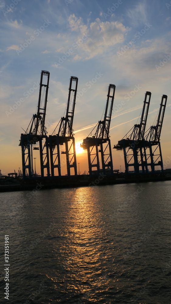 Obraz premium Sonnenuntergang im Hafen 04