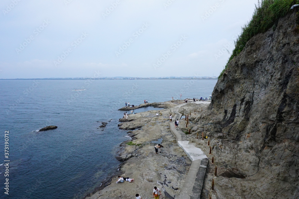 江ノ島稚児が淵の岩場 江ノ島稚児が淵の岩場
