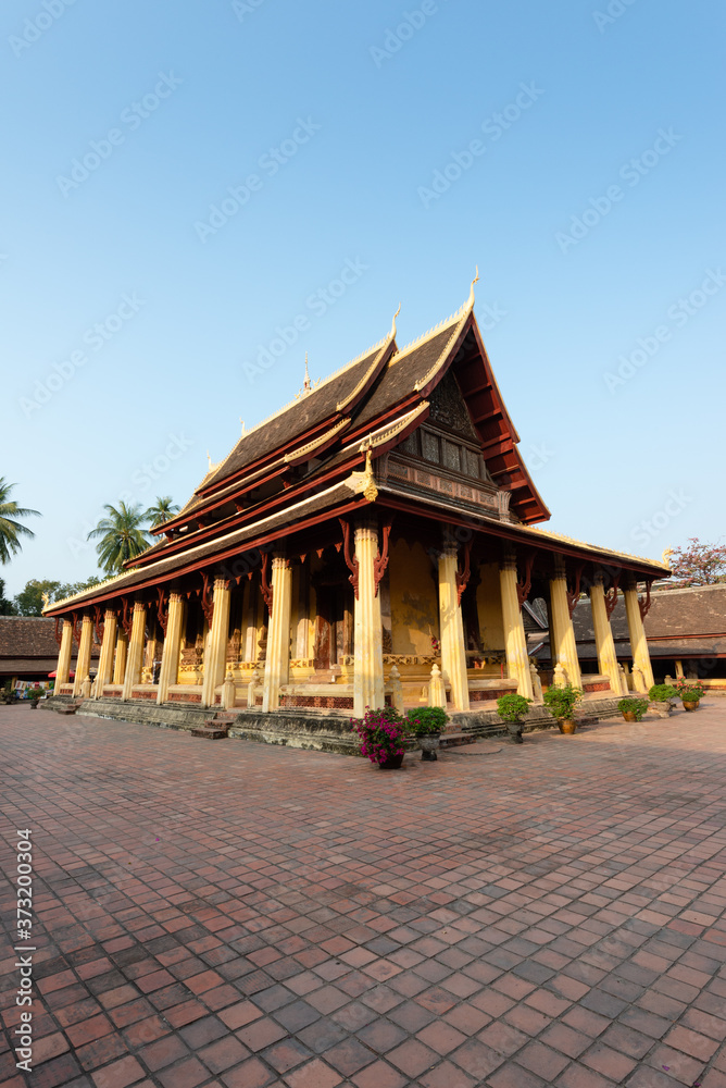 Obraz premium Courtyard of Wat Si Saket in Vientiane, Laos at sunrise