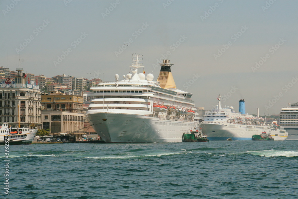 Cruise Ships in Istanbul