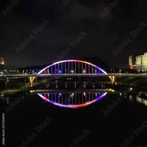 bridge at night © 혜원 김