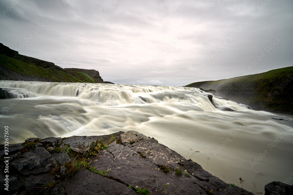 Obraz premium Beautiful landscape of the gullfoss waterfall which belongs to the golden circle of iceland