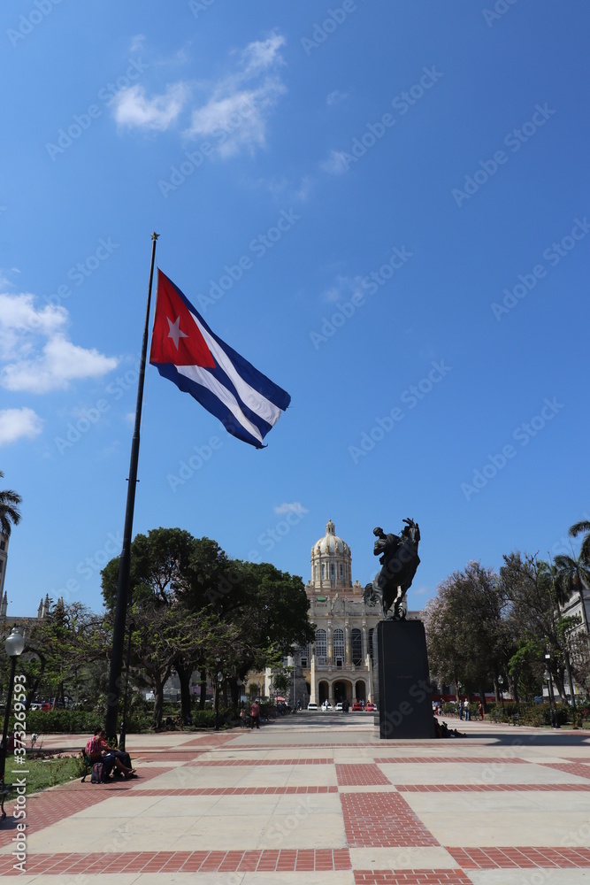 Fototapeta premium キューバのハバナでかつての大統領の官邸だった、革命博物館 Museo de la Revolución 