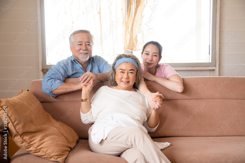 Senior couples live happily after retirement at the big house. They have loved each other for a long time and have lived a simple life. Health care and life insurance. Lovely family Senior couples live happily after retirement at the big house. They have loved each other for a long time and have lived a simple life. Health care and life insurance. Lovely family