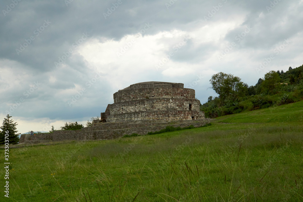 Pirámide de Calixtlhuaca en honor a Ehécatl Quetzalcóatl