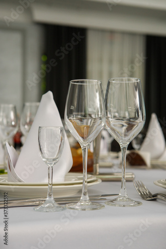 table setting in restaurant
