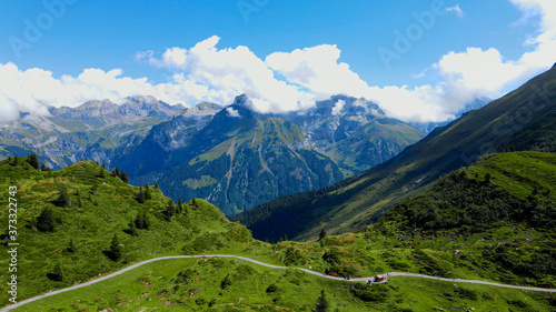 Foto Amazing Switzerland from above - Mountain Lake Truebsee - travel photography