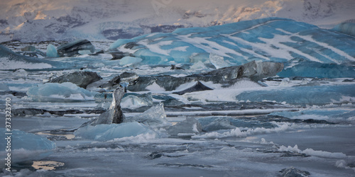 Fototapeta Naklejka Na Ścianę i Meble -  Glacier ice in the lake