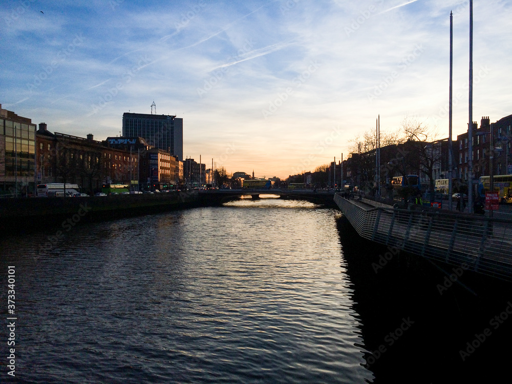 Naklejka premium Puente en Dubín