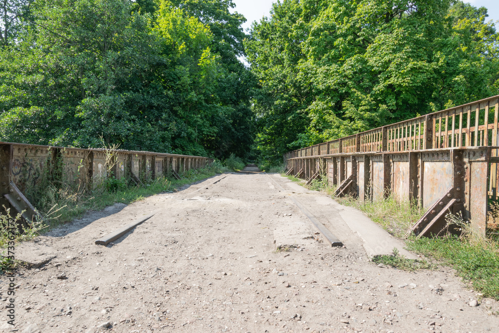 zamknięty stary most kolejowy w Ostródzie
