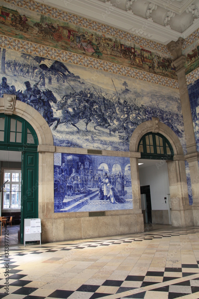 Interior of Portol Sao Bento Minho railway station. Porto, Portugal.