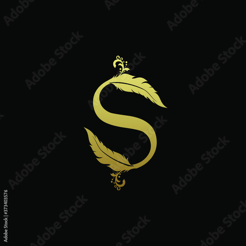 Luxury Feather Letter S logo Template. Gold Design Concept