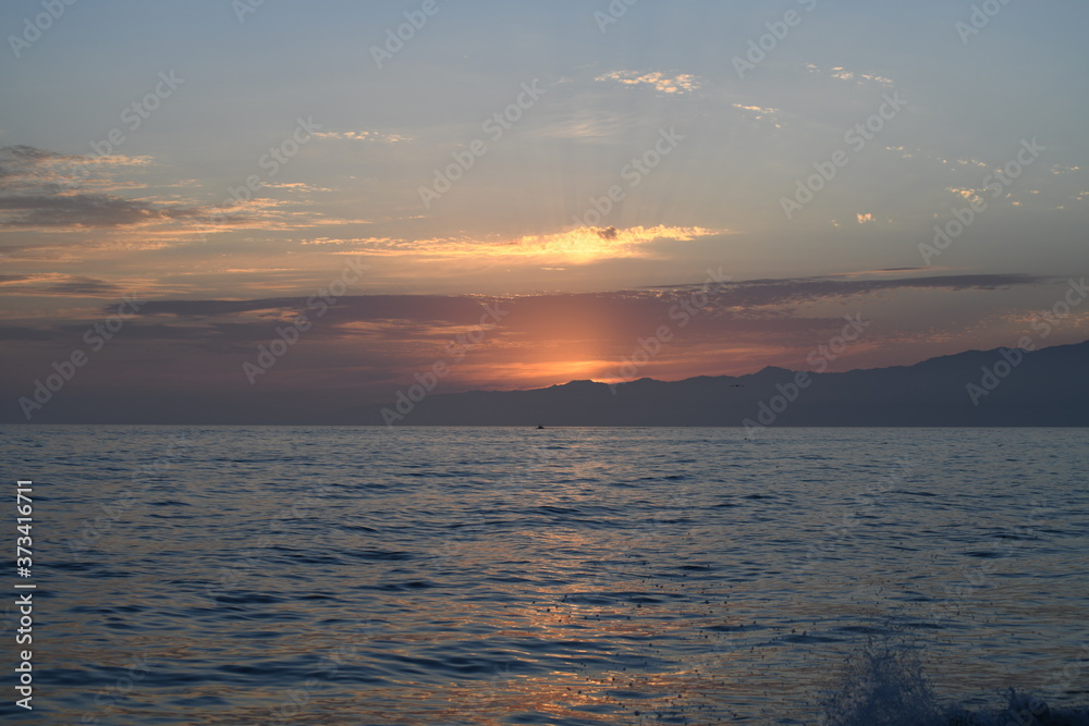 Fototapeta premium sunset over the ocean