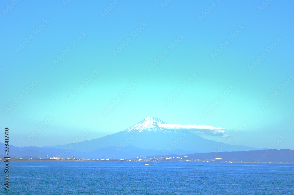 海上からの富士山