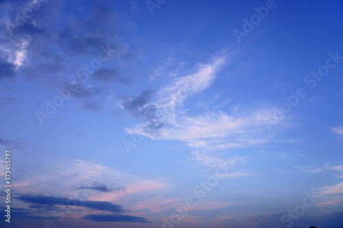 羽を広げた鳥のような雲 / Clouds looks like a flying bird silhouette
