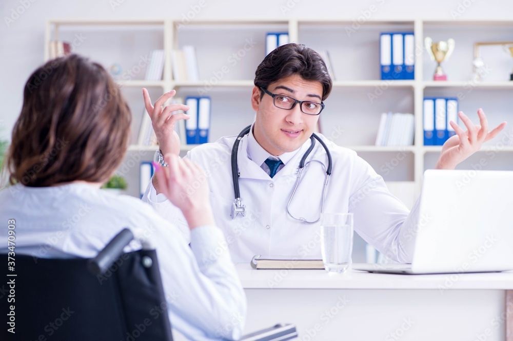 Female patient visiting male doctor for regular check-up in hosp Female patient visiting male doctor for regular check-up in hosp