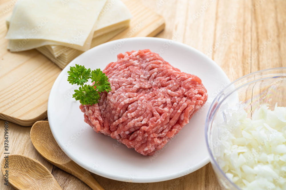シュウマイの具 ひき肉と玉ねぎと皮 シュウマイの具 ひき肉と玉ねぎと皮